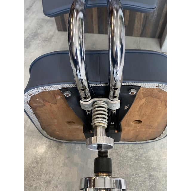 Vintage Swivel Office Chair in Grey Chrome Faux Leather in the style of Roneo, 1950s For Sale - Image 17 of 18