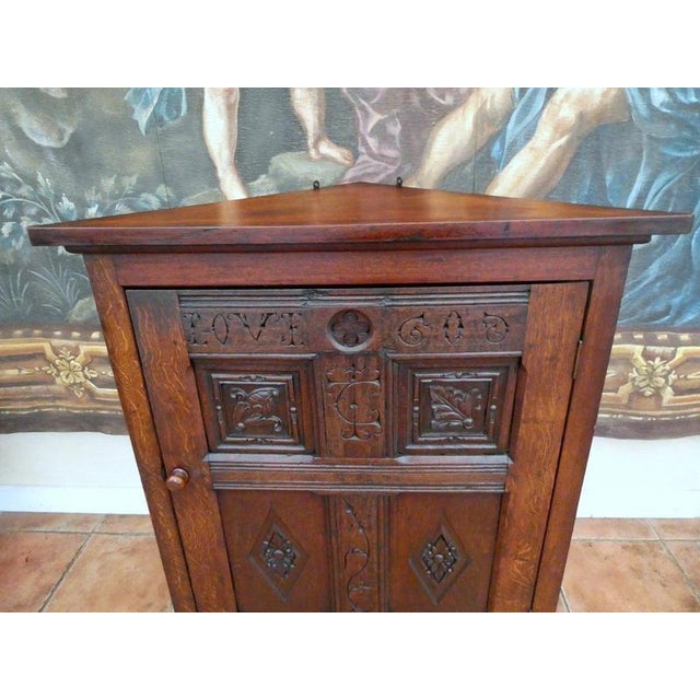 19th Century Antique Victorian Gothic Revival Oak Wall-Hanging Corner Cupboard, 1840 For Sale - Image 5 of 18