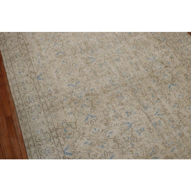Neutral Off White Blue Vintage Turkish Rug, 6'7'' X 10' For Sale In New York - Image 6 of 11