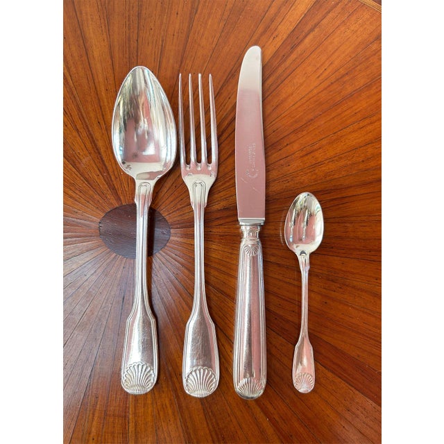 French Louis XV Coquille Cutlery Set for 12 in Silver-Plated Metal by Felix Frères, 1950s, Set of 186 For Sale - Image 6 of 18