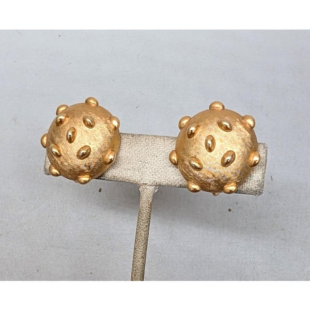 Mid-Century Modern Vintage 1960s Signed Crown Trifari Round Goldtone Studded Clip Earrings-2 Pieces For Sale - Image 3 of 7
