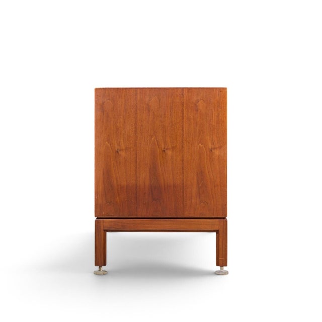 Jens Risom Jens Risom Mid Century Walnut Credenza For Sale - Image 4 of 13