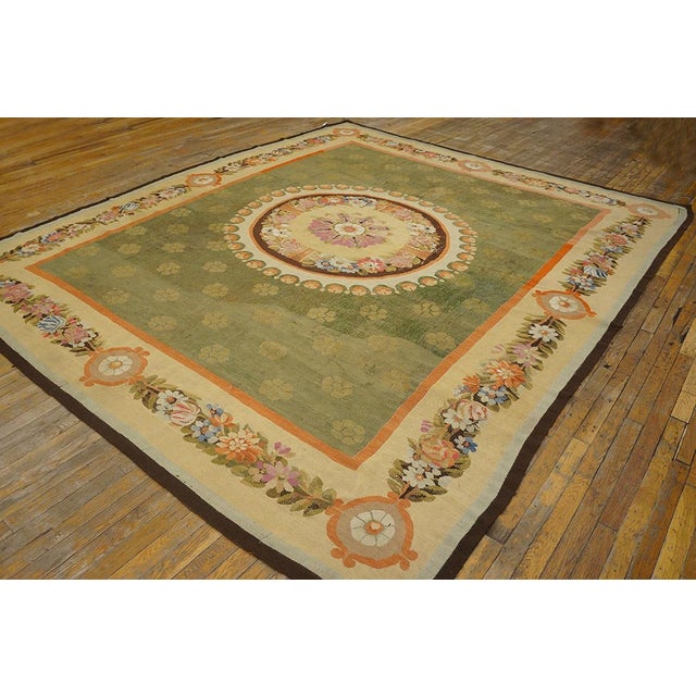1820s Green Floral Medallion Flat Weave Antique French Aubusson Rug 8' 8" X 12' 6" Wool Carpet For Sale - Image 10 of 11