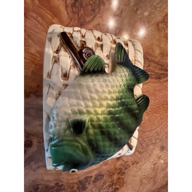 1960s 1960s Napco Vintage Creel Fish and Fishing Basket Ceramic Planter, Japan For Sale - Image 5 of 12