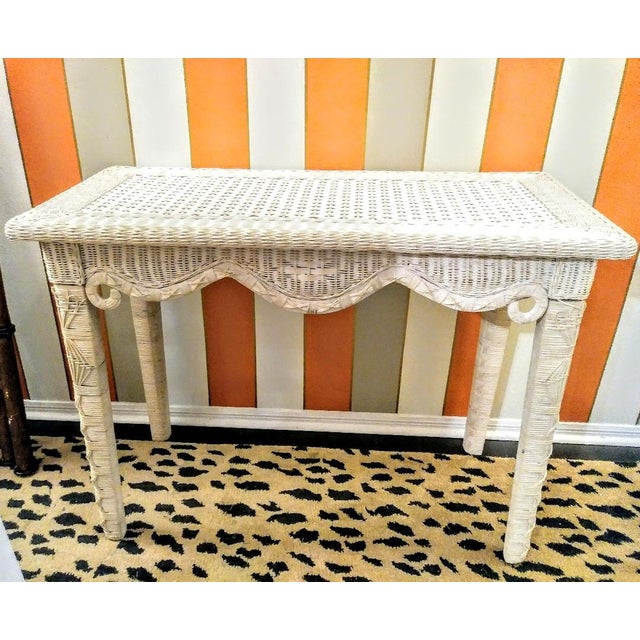 Vintage Coastal Wicker and Wood White Wash Natural Scalloped Edge