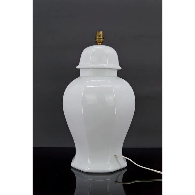 White Porcelain Lamp by Pillivuyt, Japonisme, France, 1970s For Sale - Image 4 of 11