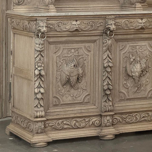 19th Century French Renaissance Hunt Buffet in Stripped Oak For Sale - Image 9 of 18