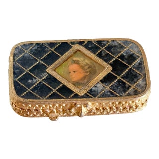 Vintage 1973 Estée Lauder "Portrait" Solid Perfume Compact. For Sale