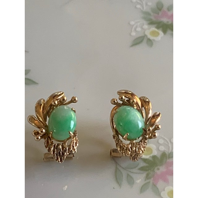 Vintage 14k Gold Jade Cabochon Earrings, A Pair For Sale - Image 4 of 9