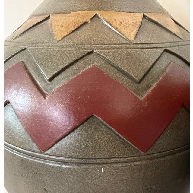 Pair of Southwestern or Tribal-Style Plaster Table Lamps From 80's. For Sale In Miami - Image 6 of 7