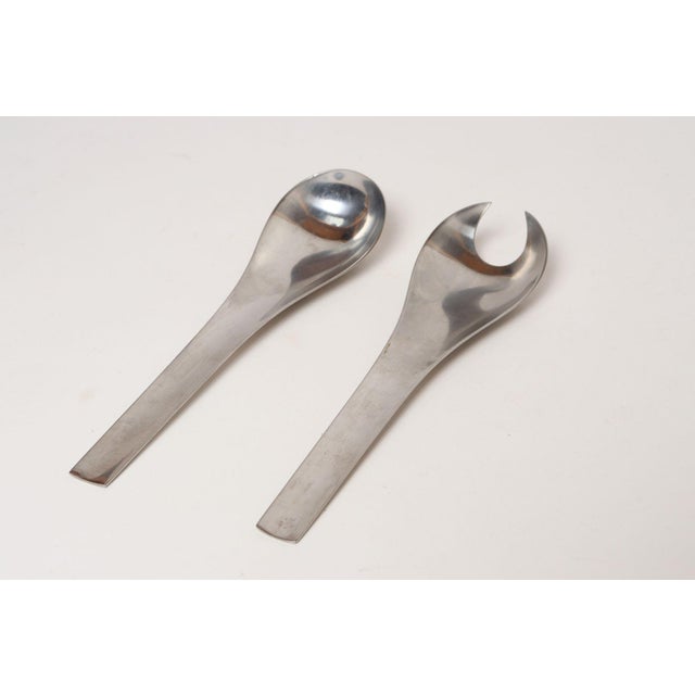Mid-Century Modern 1960s Danish Modernist "Blue Shark" Salad Servers by Svend Siune for Georg Jensen - 2 pc For Sale - Image 3 of 18
