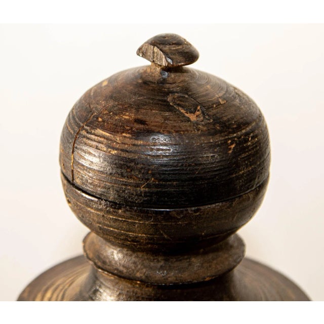 Early 20th Century Antique Wooden Pot or Tekhi From Nepal,1900's For Sale - Image 5 of 13