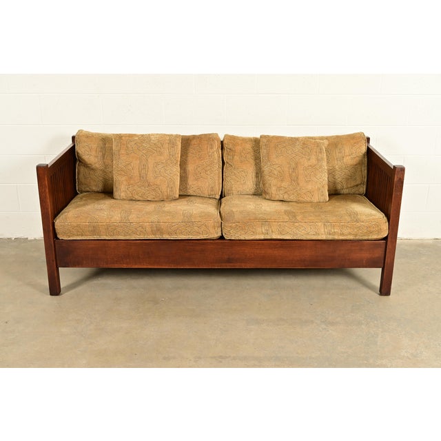 A gorgeous Mission or Arts & Crafts style Prairie settle sofa or loveseat By L. & J.G. Stickley USA, Circa Late 20th...