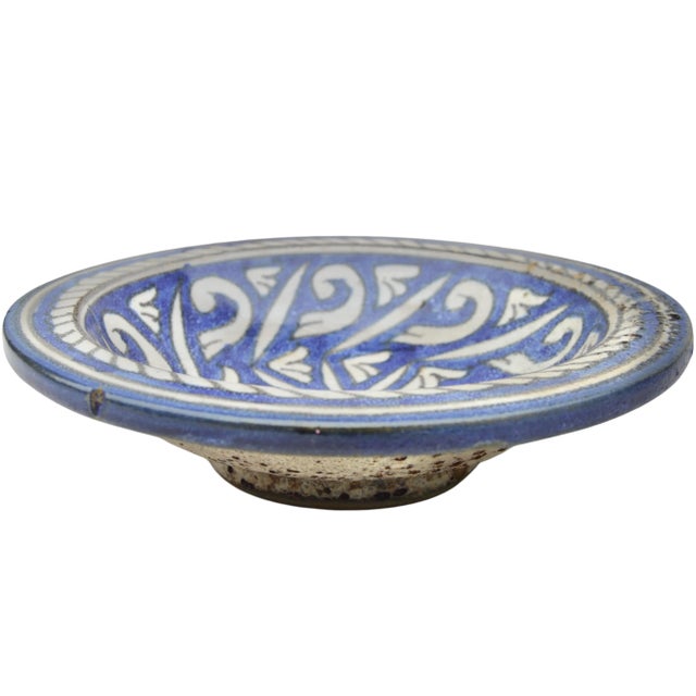 Ceramic Early 20th Century Moroccan Blue Judaical Pattern Ceramic Decorative Plate For Sale - Image 7 of 10
