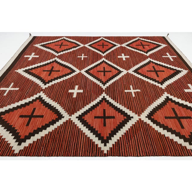 Modern Navajo-Inspired Geometric Wool Rug – Handmade in Terracotta and Off-White For Sale In New York - Image 6 of 11