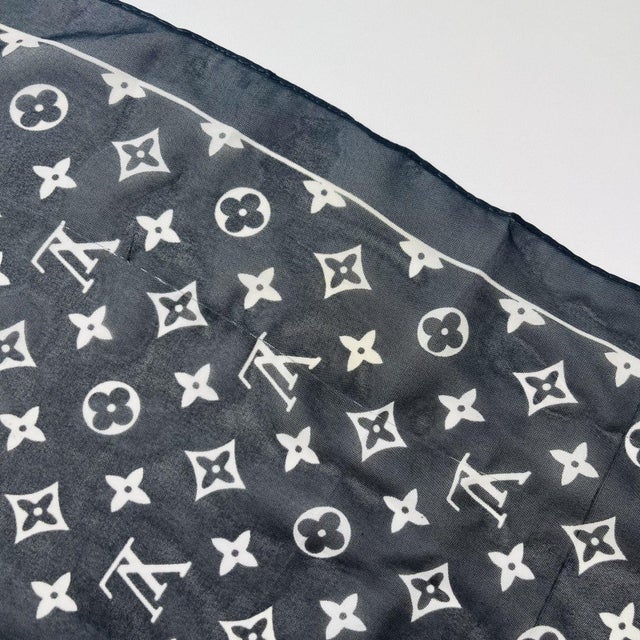Early 21st Century Louis Vuitton Black Monogram 100% Silk Scarf For Sale - Image 5 of 7