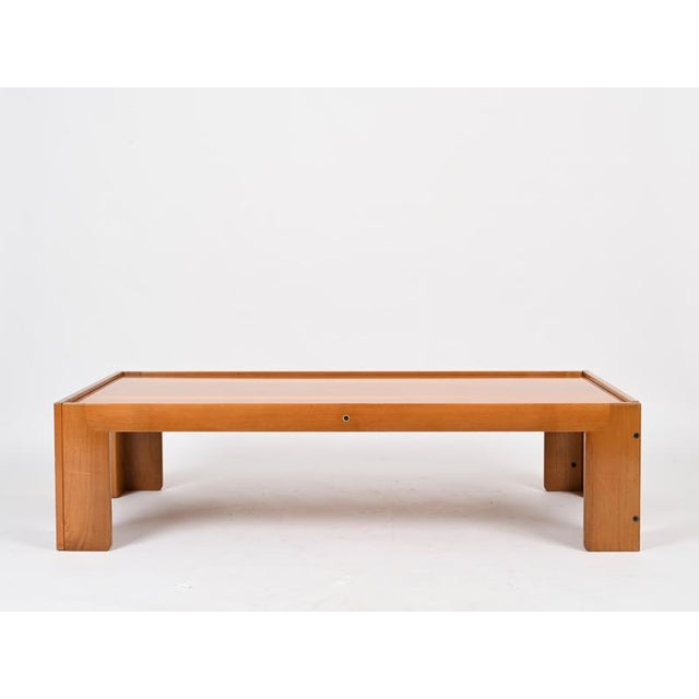 Large Coffee Table attributed to Afra and Tobia Scarpa for Cassina, Italy, 1960s For Sale - Image 3 of 18
