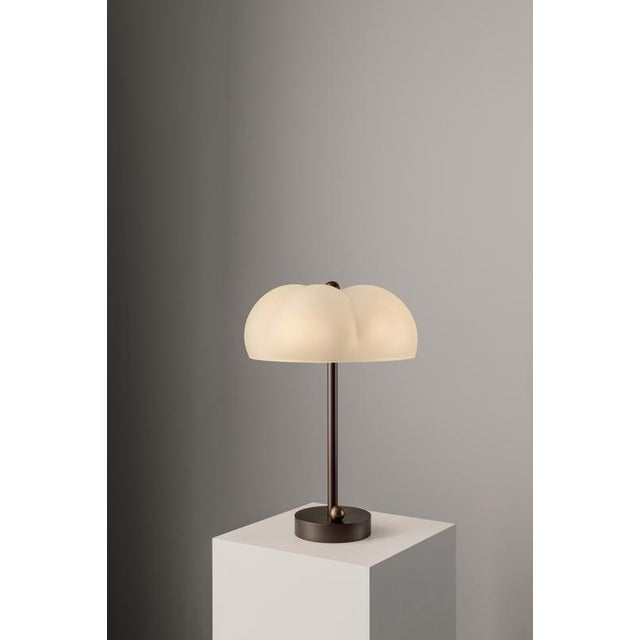Hana MD Table Lamp in Borosilicate Glass and Brass Finish by Schwung For Sale - Image 13 of 18