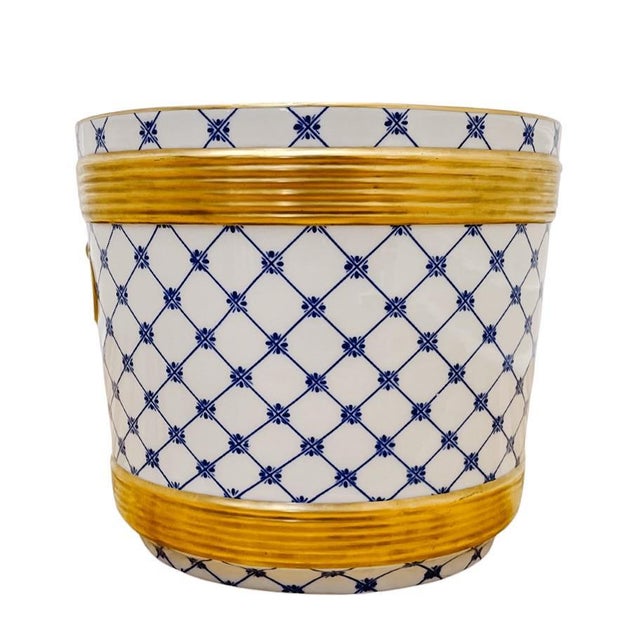 1960s Louis XVI Style Blue & White 24 K Gold Mangani Cachepots - a Pair For Sale In San Diego - Image 6 of 10