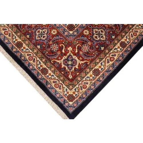Middle Eastern Sarough Rug in Wool For Sale - Image 5 of 11