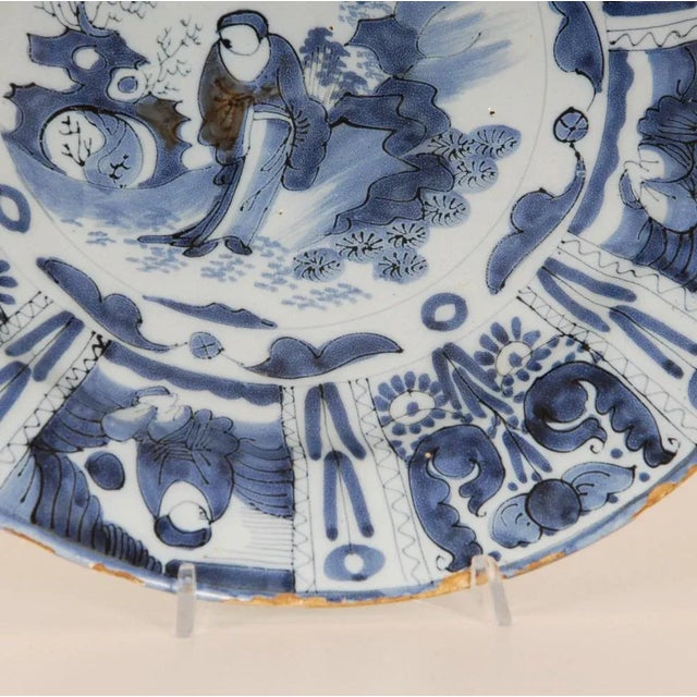 Antique Blue and White Plate in Earthenware, 1690s, in None conditions. Designed before 1890