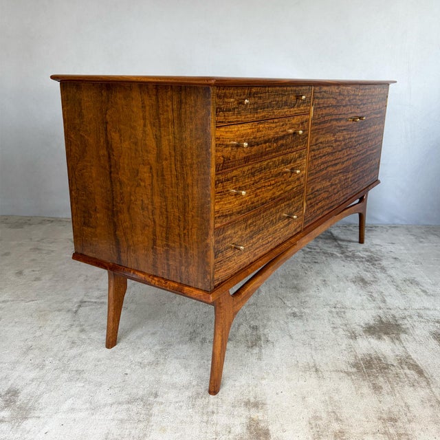 Figured Walnut Sideboard by Alfred Cox, 1960s For Sale - Image 4 of 16