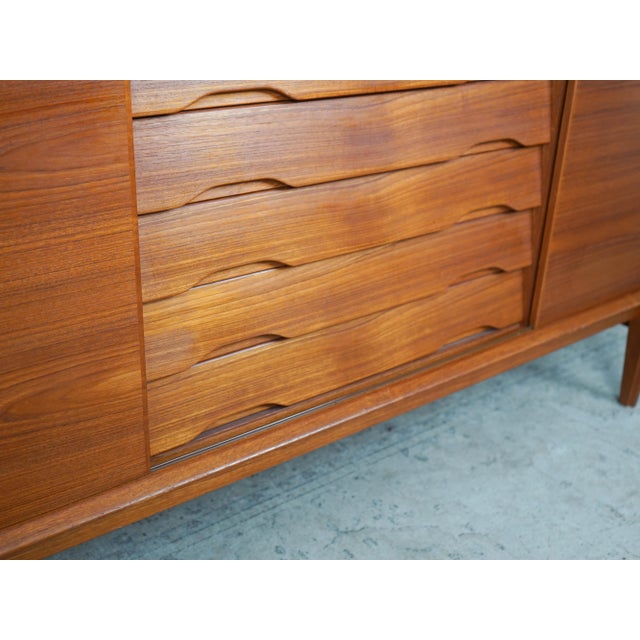Mid-Century Danish Teak Sideboard by Henry Rosengren Hansen for Skovby, 1960s For Sale - Image 6 of 13