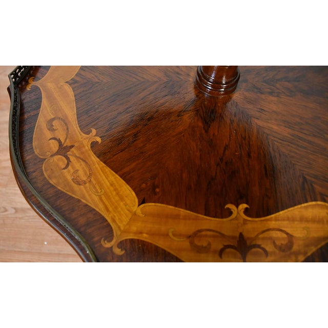 1930s 1930 French Louis XV Walnut & Satinwood Inlaid 2 Tier Side Table / End Table For Sale - Image 5 of 9