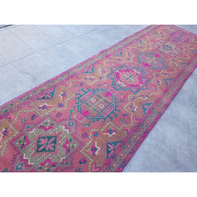 1960s 1960s Turkish Runner Rug, Vintage Runner Rug For Sale - Image 5 of 10
