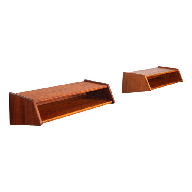 No. 24 Floating Nightstands in Teak by Aksel Kjersgaard, Odder, Denmark 1960, Set of 2 For Sale
