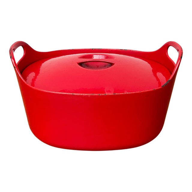 Mid-Century Modern Red Enamel Cast Iron Pot by Timo Sarpaneva for Rosenlew of Finland, 1960s For Sale