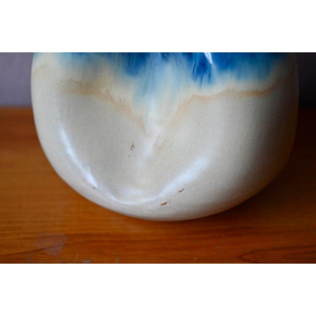 Ceramic and Leather Purse-Shaped Vase by Manuel Garcia Arroyo For Sale - Image 9 of 12