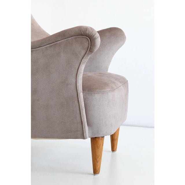 Swedish Taupe Velvet and Elm Armchair by Elsa Gullberg, 1930s For Sale - Image 6 of 12