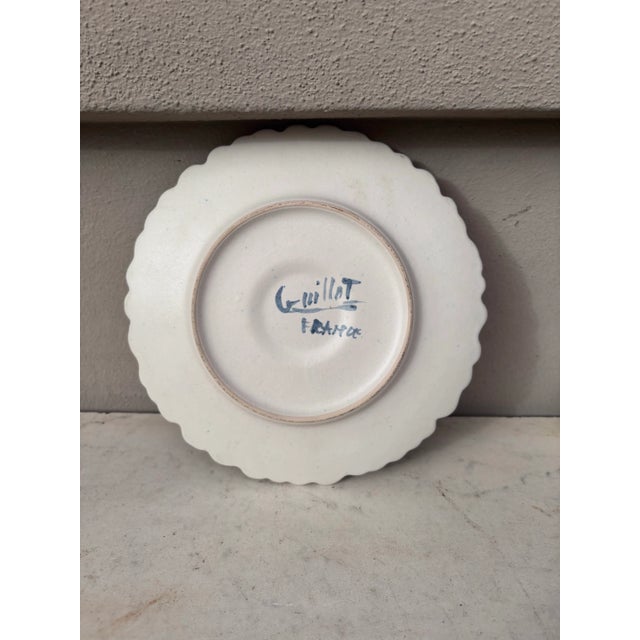 Vallauris French Majolica Daisy Plate Marcel Guillot Vallauris, Circa 1950 For Sale - Image 4 of 4