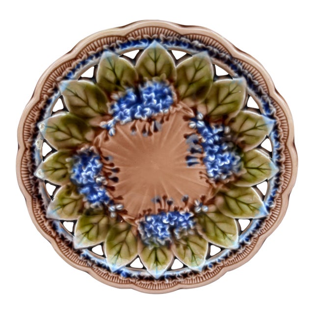 Majolica Reticulated Lilac Plate Villeroy & Boch, Circa 1890 For Sale