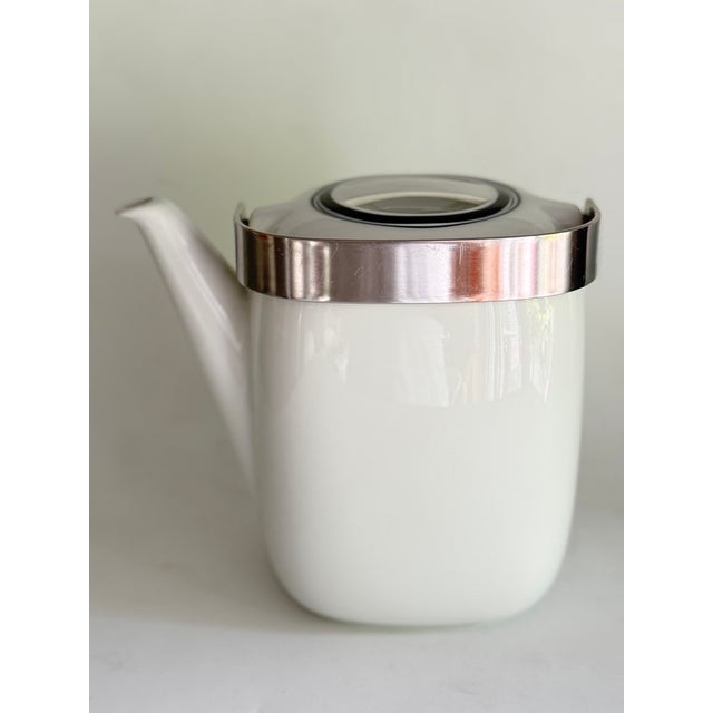 Suomi Coffee Pot, Anthracite Rosenthal Suomi takes its name from its creator's homeland: Finland. Awarded numerous design...