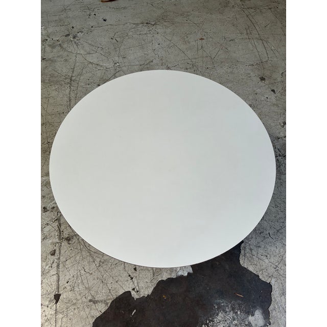 1960s Eero Saarinen Petite Tulip Table for Knoll For Sale - Image 5 of 5