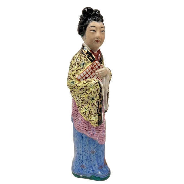 Early 20th Century Antique Chinese Famille Rose Porcelain Figurine - Court Lady For Sale - Image 4 of 12