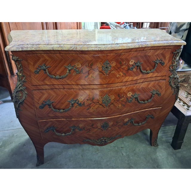 Louis XV Bombé Commode in Marquetry Opening with Three Drawers on the Front, 1890s For Sale - Image 3 of 5