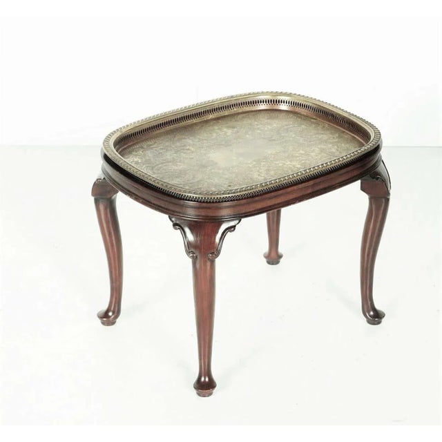Queen Anne Vintage Queen Anne Style Mahogany Tray Top Side Tables - A Pair For Sale - Image 3 of 8