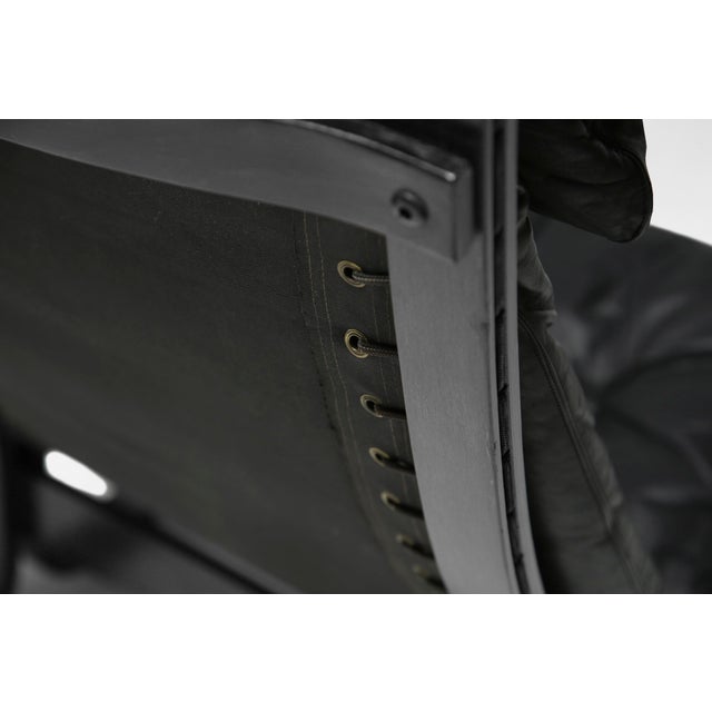 Ingmar Relling Highback Siesta Chair in Black Leather and Plywood by Ingmar Relling for Westnofa, 1960s For Sale - Image 4 of 7