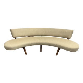 Vladimir Kagan Style Mid-Century Modern Floating Curved Sofa For Sale
