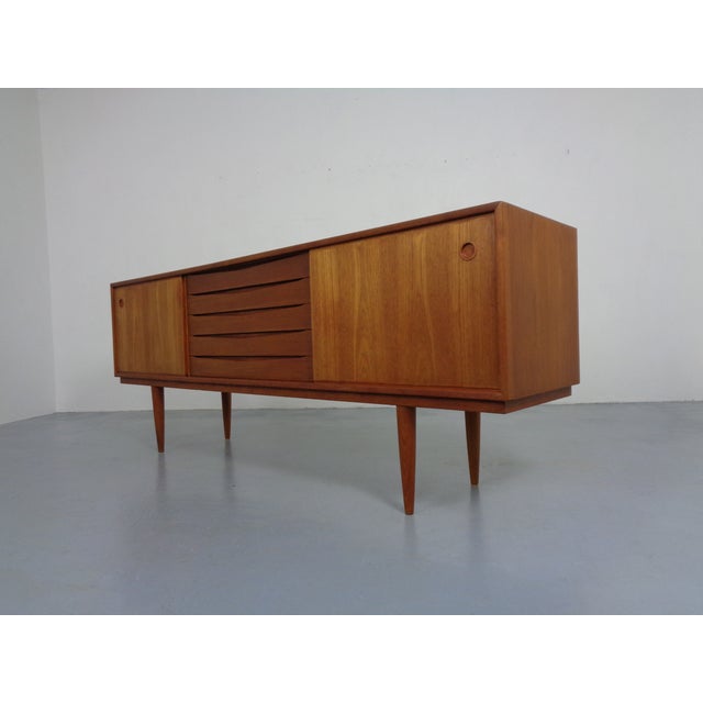 Mid-Century Modern Large Danish Sideboard in Teak from Skovmand & Andersen, 1950s For Sale - Image 3 of 18