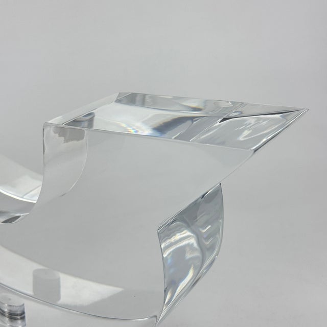 Transparent 1970s Vintage Mid-Century Modern Large Lucite Bird Sculpture For Sale - Image 8 of 11