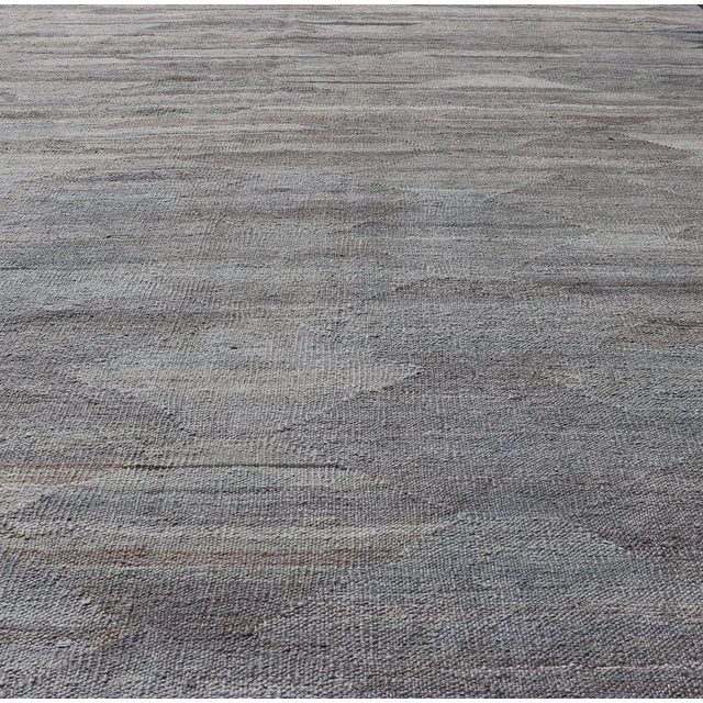 Tribal Modern Flat Weave Kilim in Wool With Sub-Geometric Diamond Design For Sale - Image 3 of 12