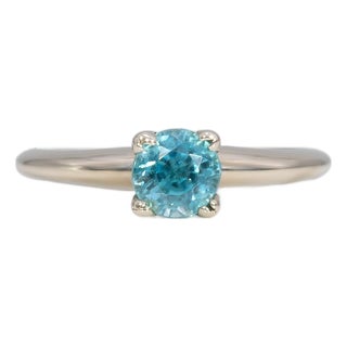 1.07ct Blue Zircon Estate Ring in Solid 10k Gold, Round Cut 5mm - Solitaire Ring, Size 4.25 For Sale