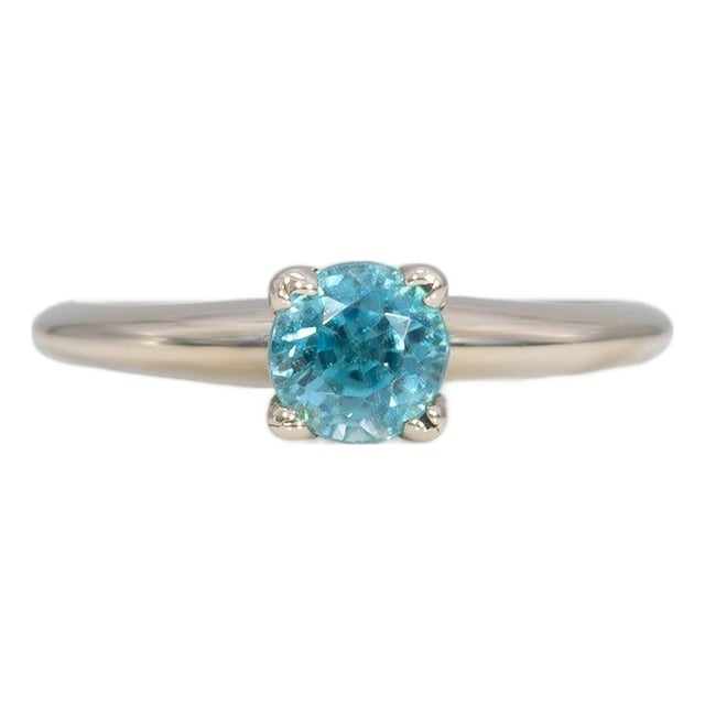 1.07ct Blue Zircon Estate Ring in Solid 10k Gold, Round Cut 5mm - Solitaire Ring, Size 4.25 For Sale