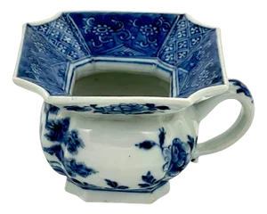 Chinese Blue and White Spittoon, Qing Dynasty, Kangxi Period