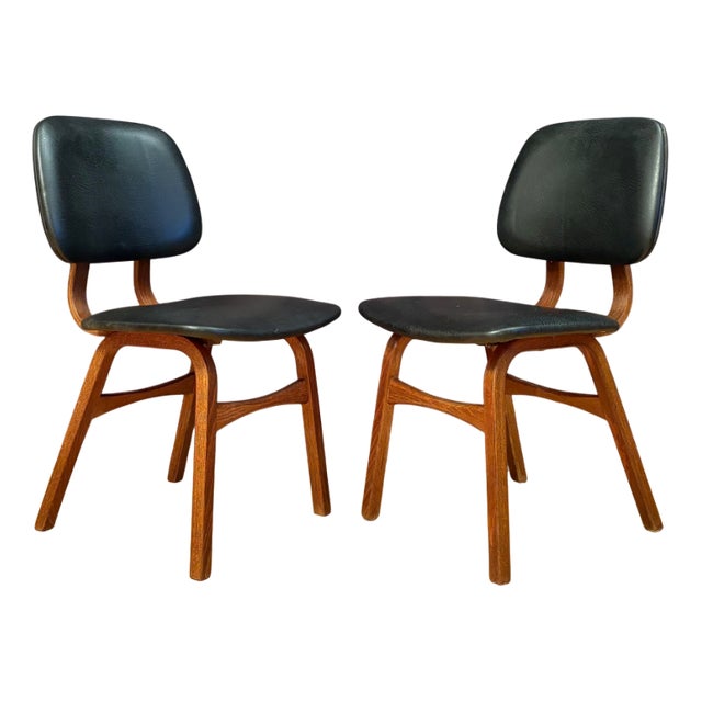 Chairs in the style of Borge Mogensen, Denmark, 1960s, Set of 2 For Sale