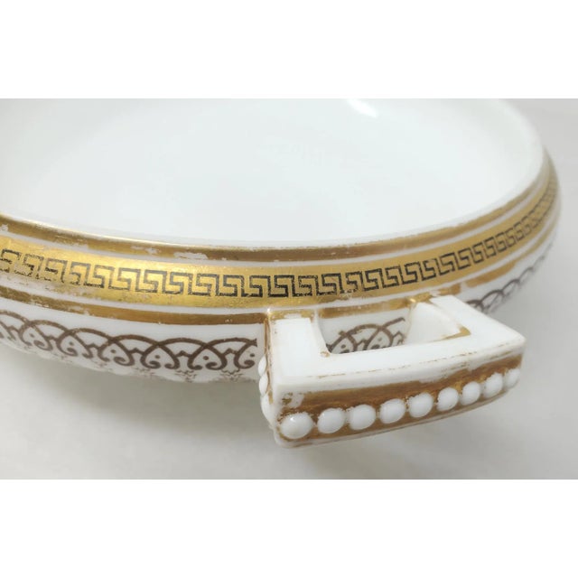 Antique Royal Cauldon Staffordshire England H1640 Round Covered Vegetable Bowl with Lid For Sale In Los Angeles - Image 6 of 10